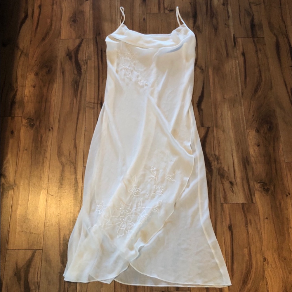 Delicates white sheer nightgown size medium.